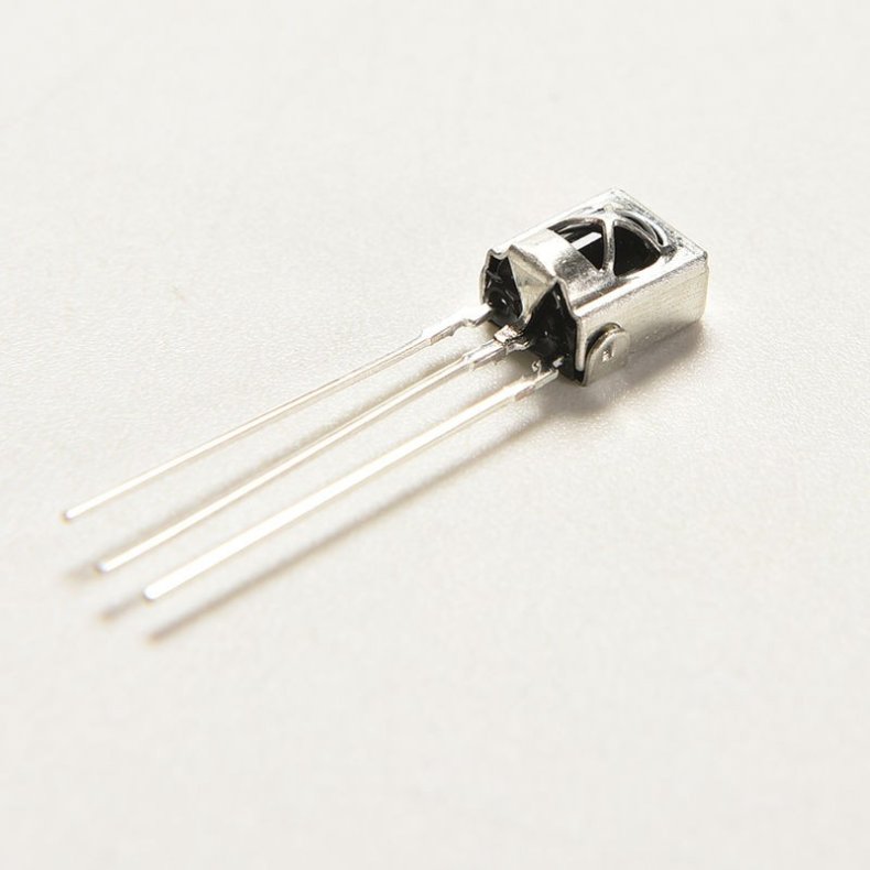 Universal IR  Receiver Module VS1838B